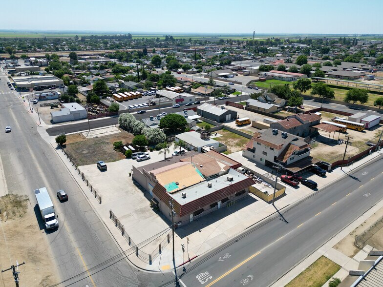 425 W Perkins Ave, Mc Farland, CA à vendre - Photo du bâtiment - Image 2 de 7