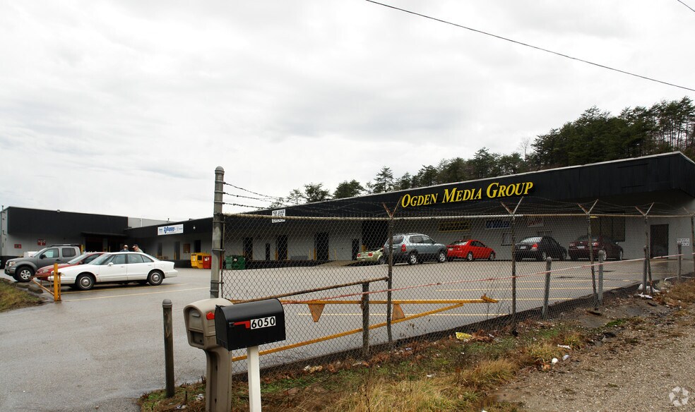 6048-6050 State Rt 34, Winfield, WV à louer - Photo du bâtiment - Image 2 de 12