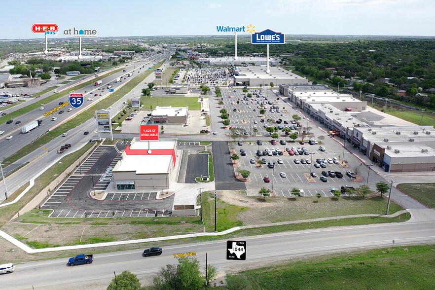 1695 Interstate 35, New Braunfels, TX for lease - Building Photo - Image 2 of 8