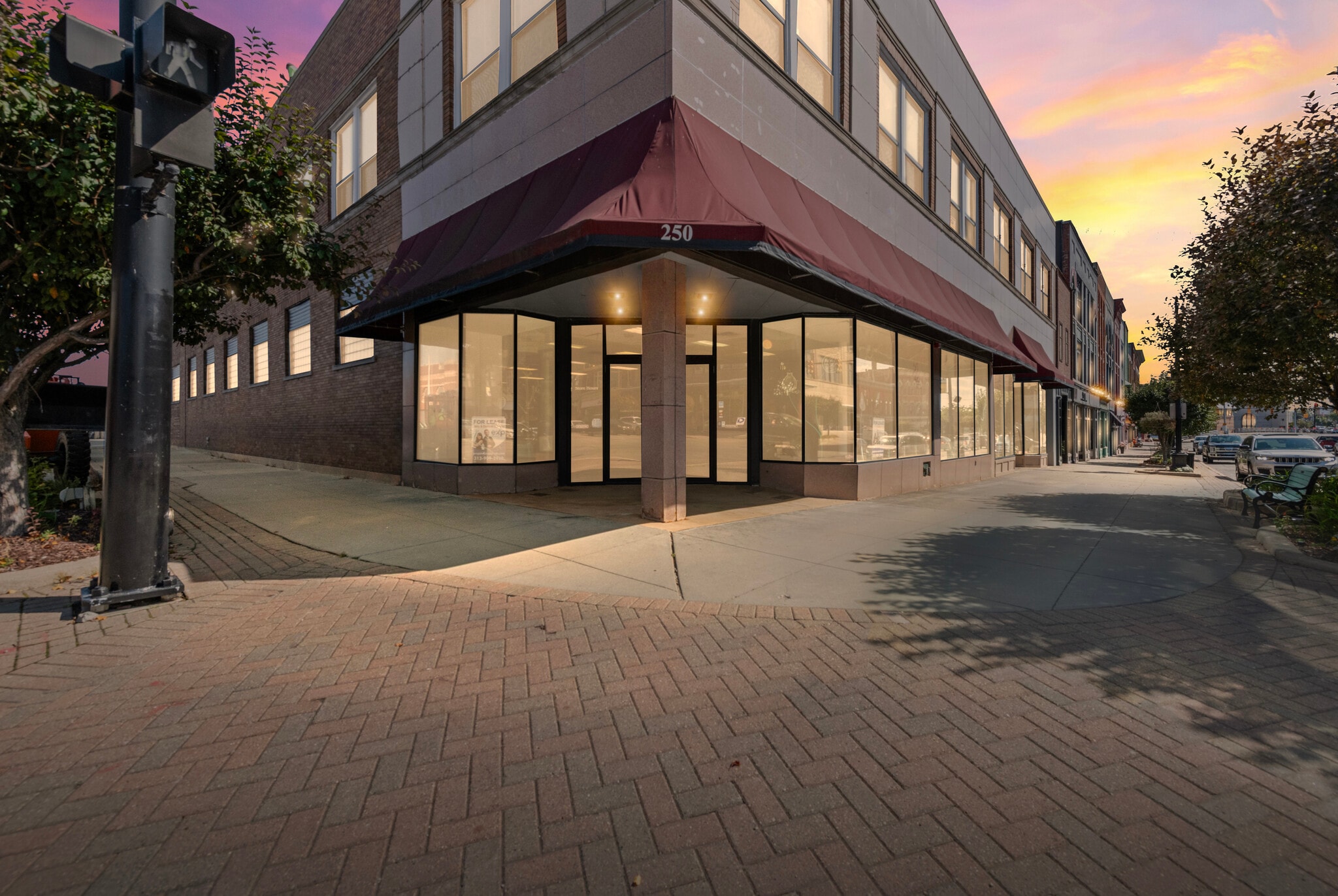 240 Huron Ave, Port Huron, MI for lease Primary Photo- Image 1 of 22