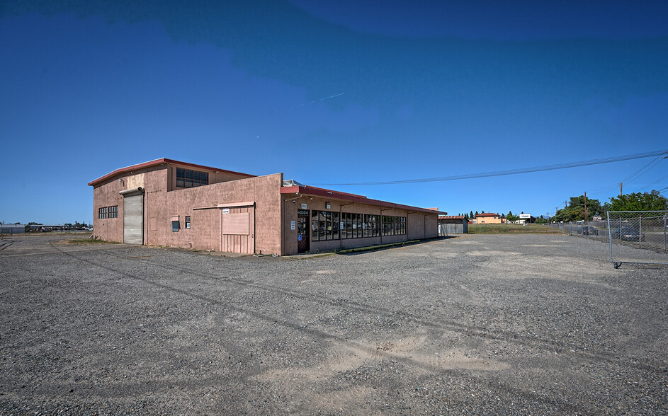 205 Kimball Rd, Red Bluff, CA à louer - Photo du b timent - Image 3 de 29