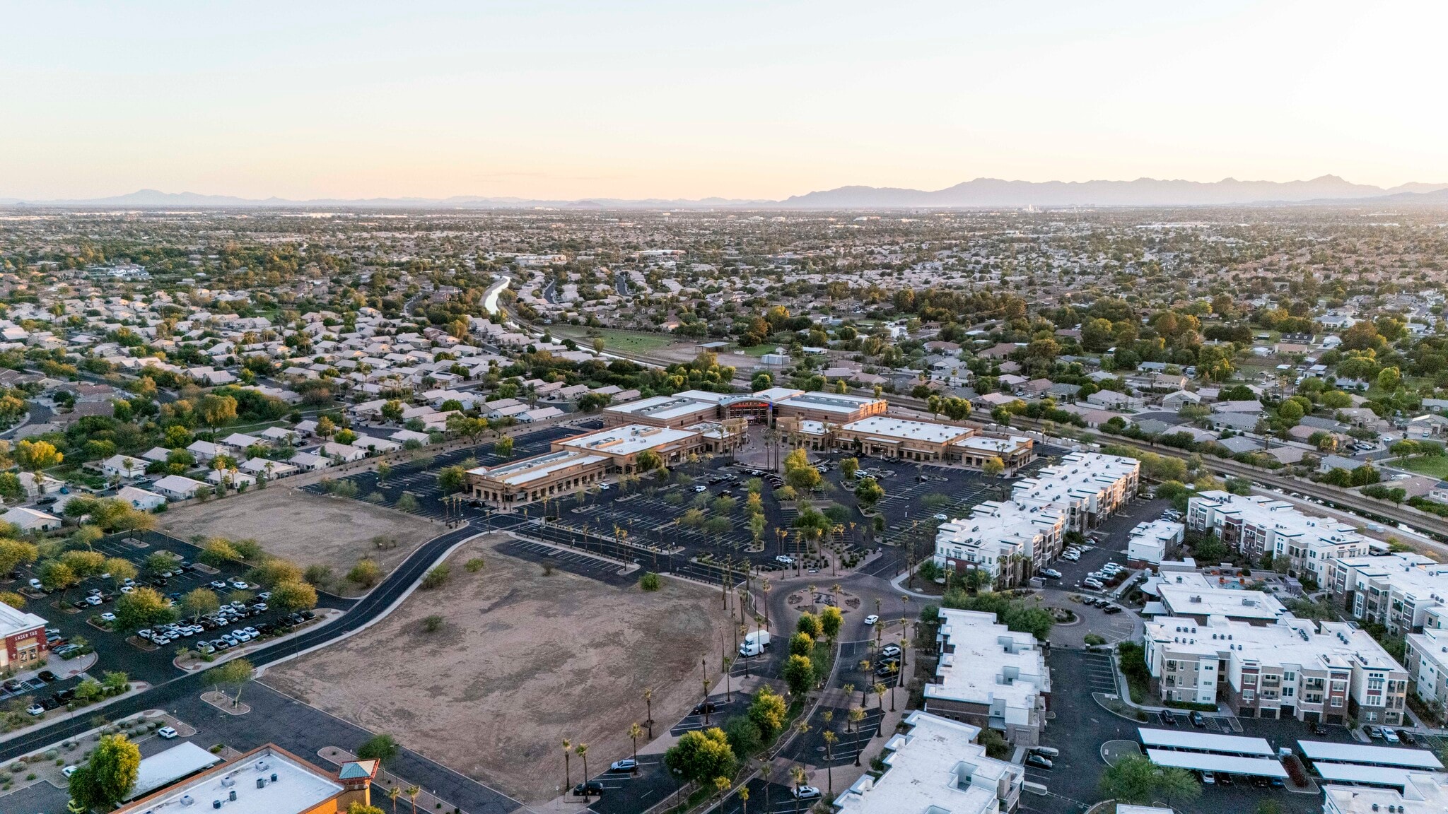 Gilbert Rd & Warner Rd, Gilbert, AZ for lease Primary Photo- Image 1 of 8