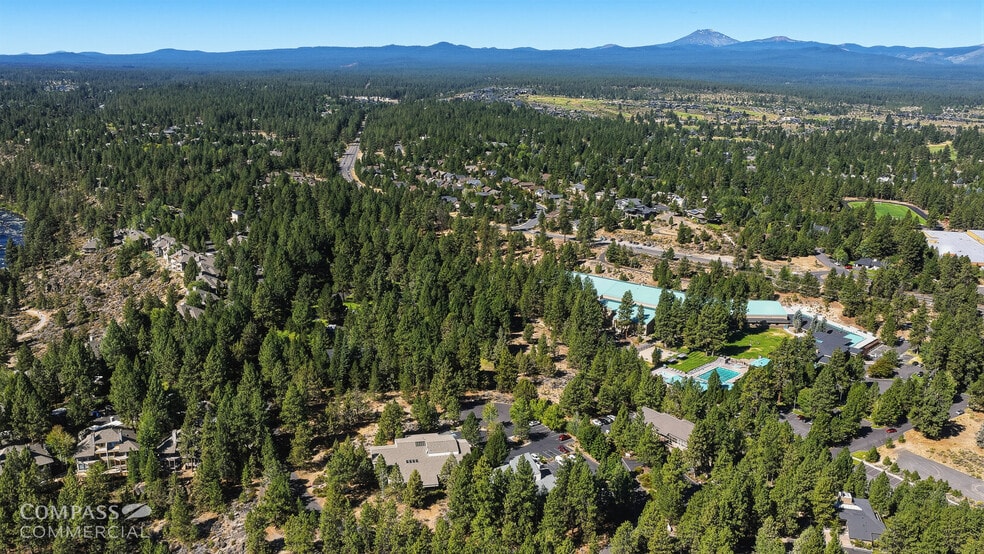 Village Office Ct, Bend, OR for sale - Building Photo - Image 3 of 15