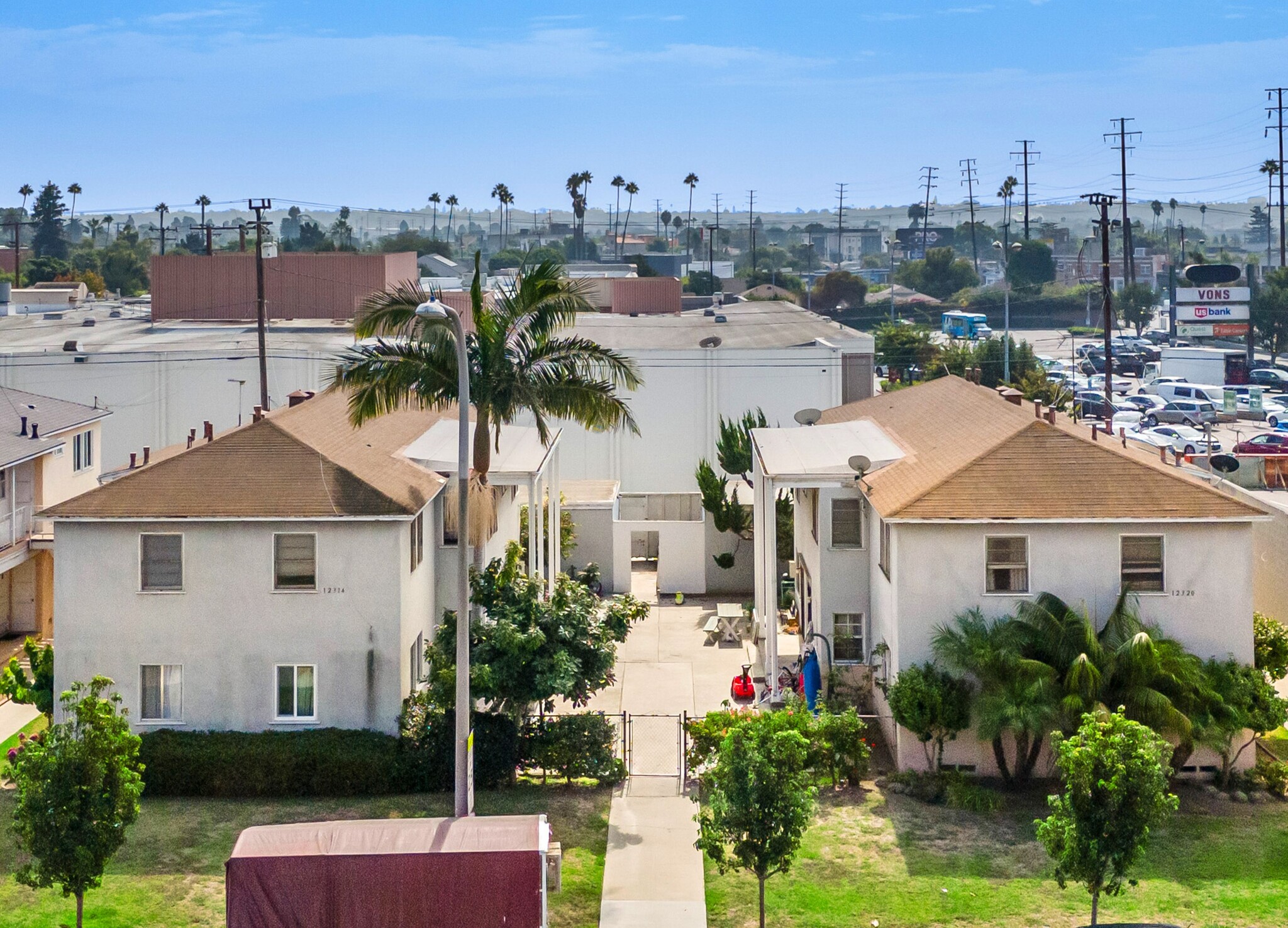 12320 Washington Pl, Los Angeles, CA à vendre Photo principale- Image 1 de 13