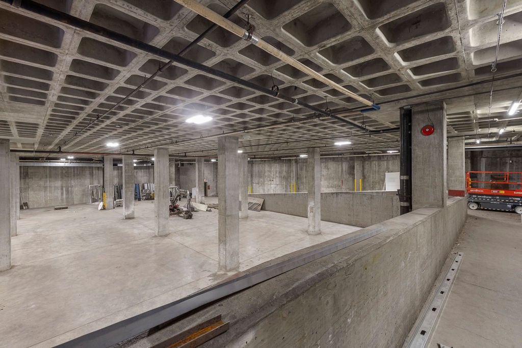 1936 S Lyndale Ave, Minneapolis, MN for lease Interior Photo- Image 1 of 2