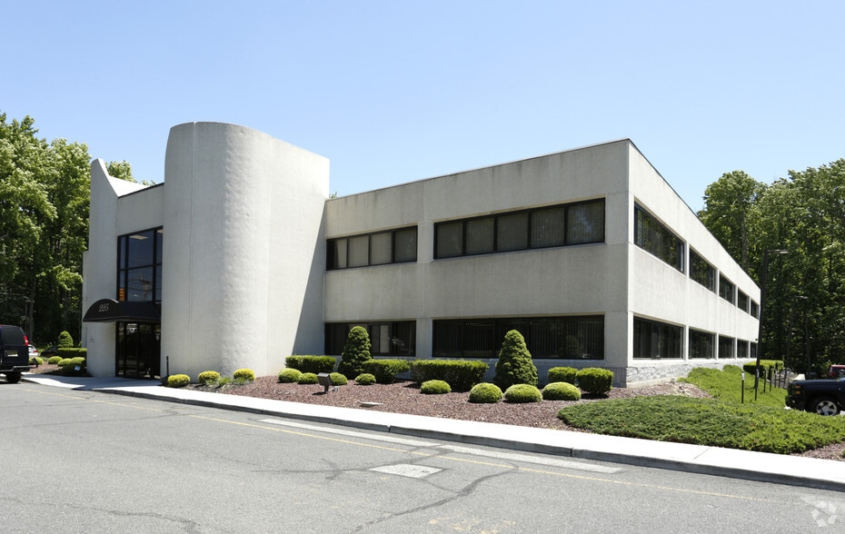 225 Gordons Corner Rd, Manalapan Township, NJ for lease - Building Photo - Image 3 of 65