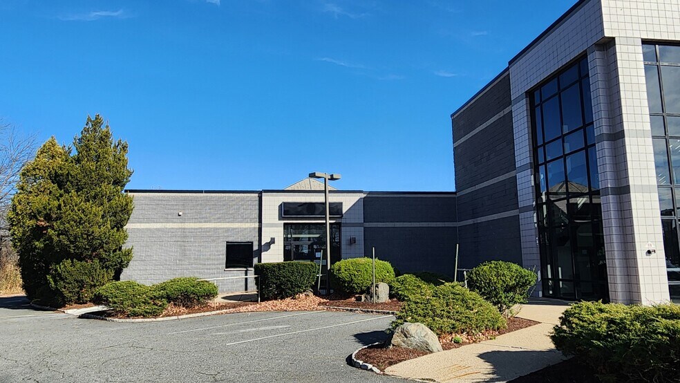 274 W Route 10, Succasunna, NJ à louer - Photo du bâtiment - Image 2 de 11