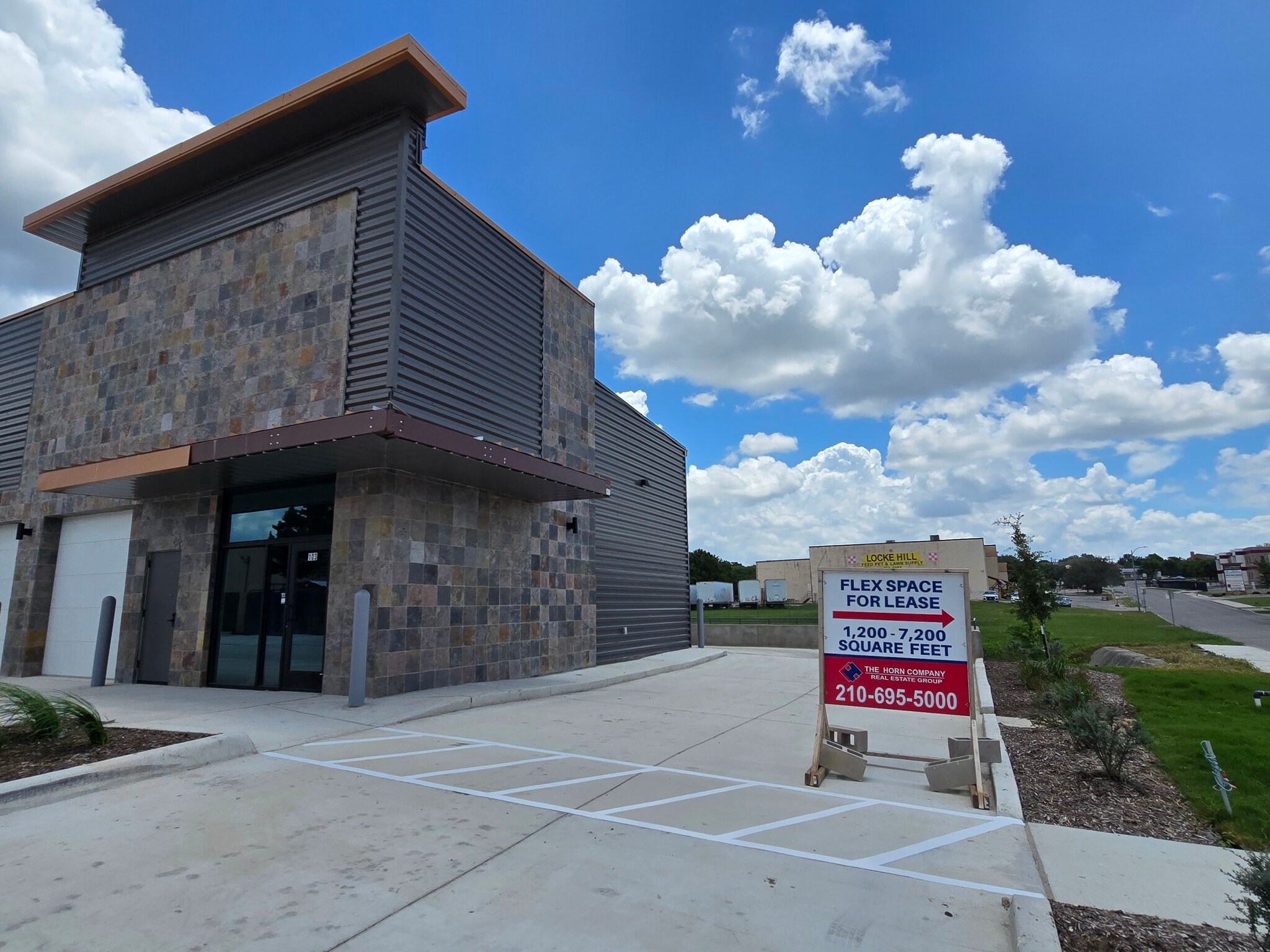 9850 Huebner Rd, San Antonio, TX for lease Building Photo- Image 1 of 11