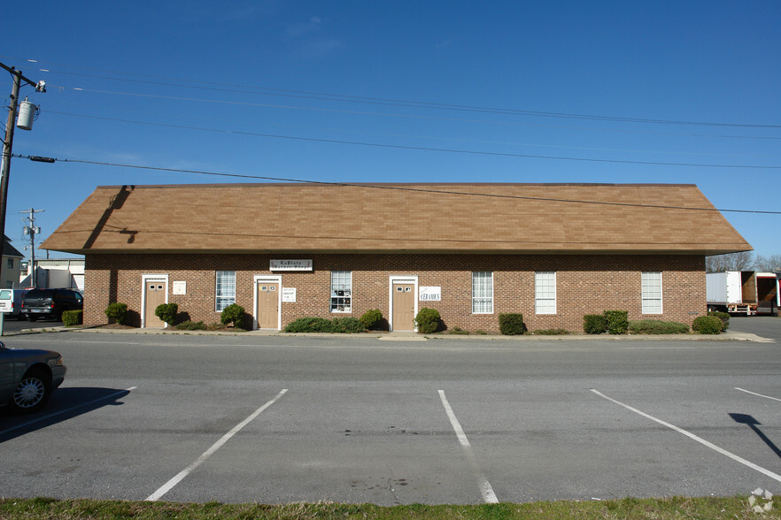 11 N Maple Ave, La Plata, MD for sale - Building Photo - Image 1 of 1