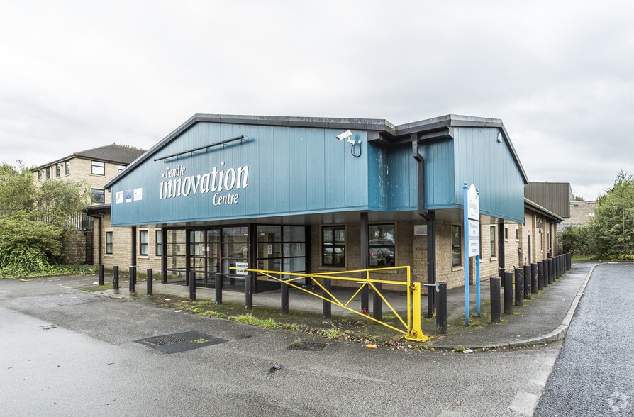 Brook St, Nelson for lease - Primary Photo - Image 1 of 2