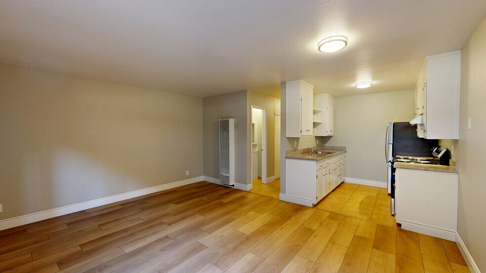 2125 92nd Ave, Oakland, CA à vendre - Numérisation 3D de Matterport - Image 2 de 23