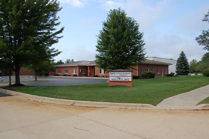 3691 Darlene Ct, Aurora, IL à louer - Photo du bâtiment - Image 2 de 9