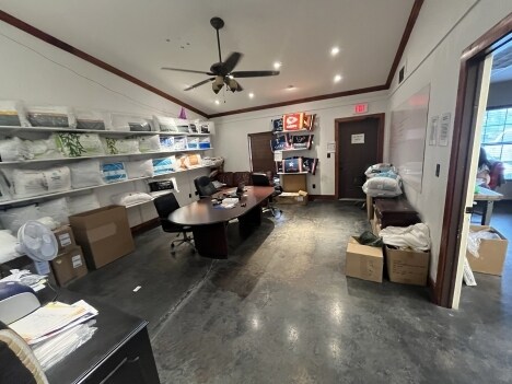 2105 Lucas Rd, Weatherford, TX à vendre - Photo intérieure - Image 3 de 10