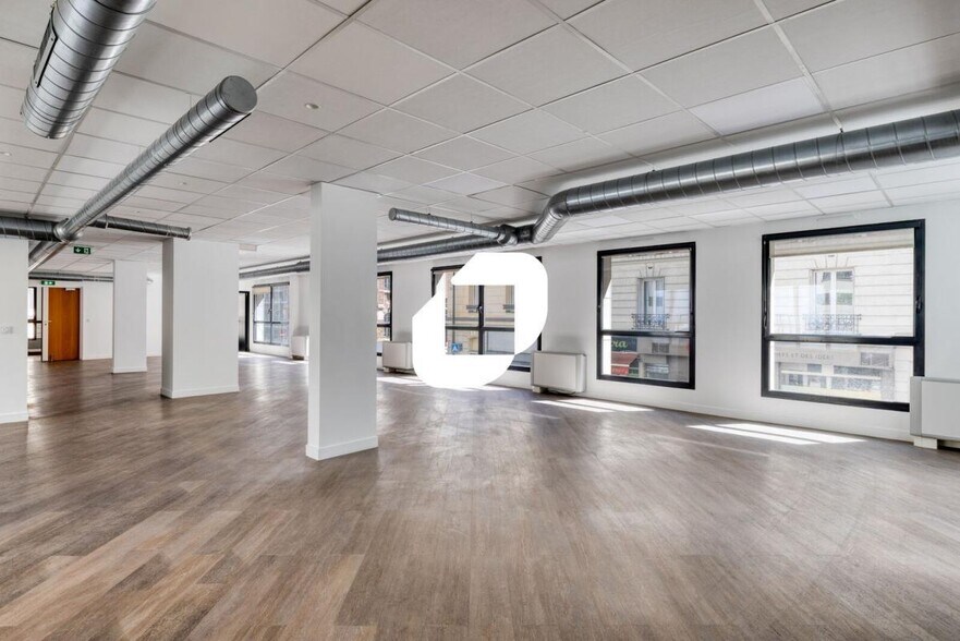 Office in Boulogne-Billancourt for lease - Interior Photo - Image 2 of 24