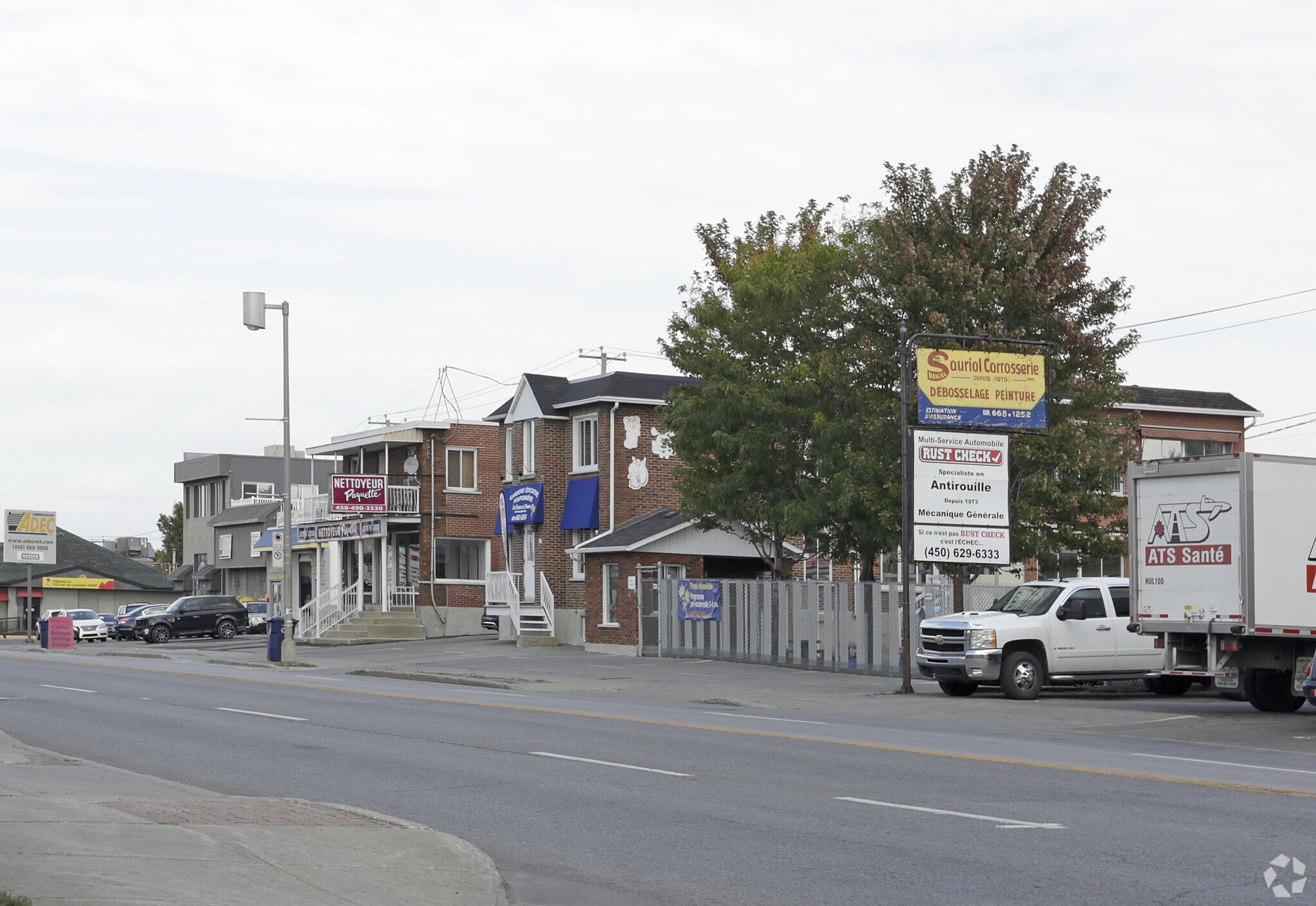 1947-1957 Boul des Laurentides, Laval, QC for sale Primary Photo- Image 1 of 1