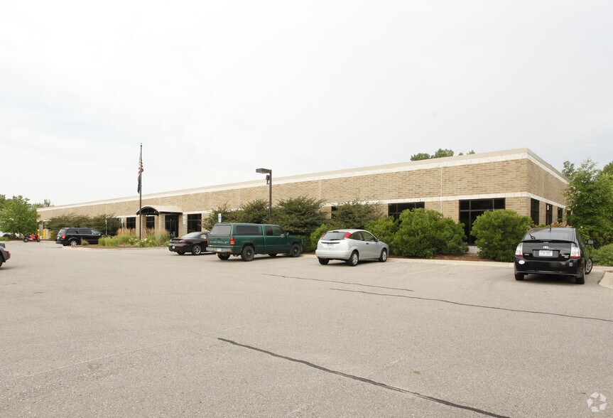 2365 S Haggerty Rd, Canton, MI à vendre - Photo du bâtiment - Image 3 de 3