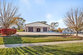 801 Brian Dr, Crest Hill, IL for lease Building Photo- Image 1 of 21