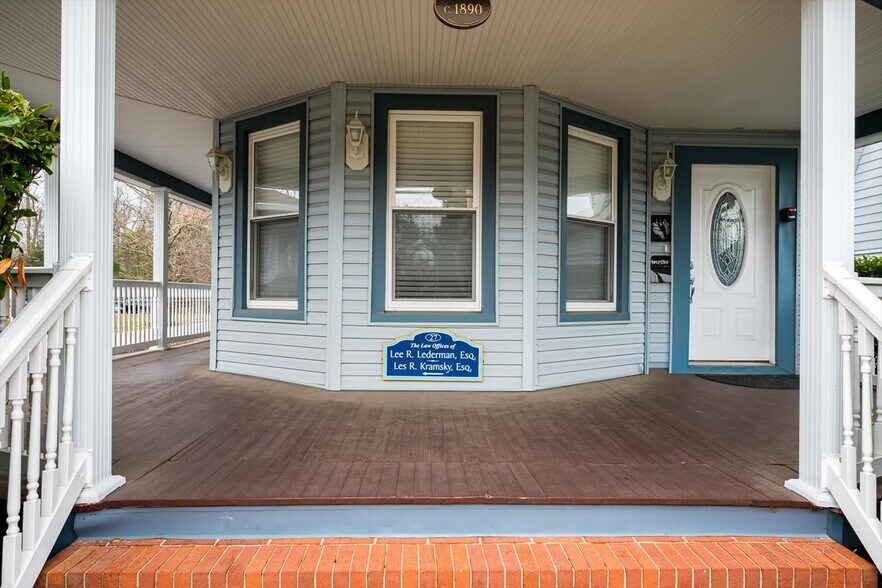 27 N Main St, Marlboro, NJ à vendre - Photo du bâtiment - Image 3 de 25