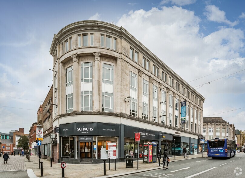 4-12 Knowsley St, Bolton à louer - Photo du bâtiment - Image 2 de 5