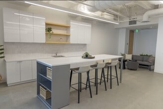 350 S Grand Ave, Los Angeles, CA for lease Interior Photo- Image 2 of 7