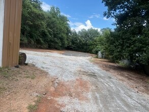 1350 Commerce Dr, Stockbridge, GA for lease Building Photo- Image 2 of 10