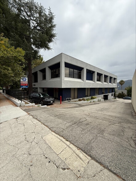 2540 Foothill Blvd, La Crescenta, CA for lease - Building Photo - Image 2 of 9