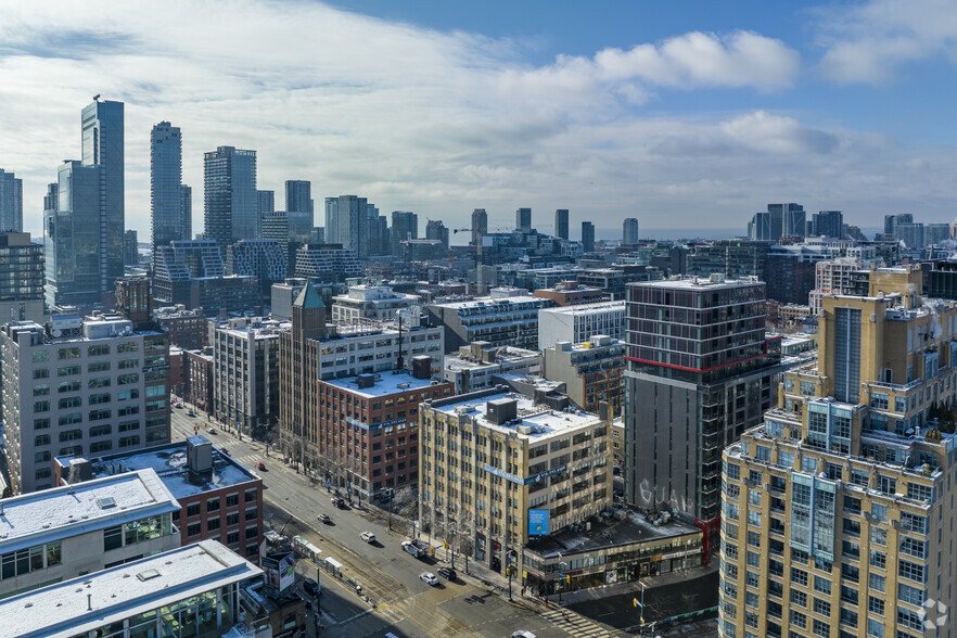 130 Spadina Ave, Toronto, ON à louer - Aérien - Image 3 de 3