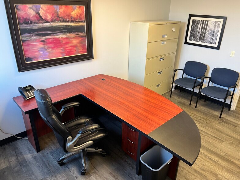 1155 W Route 72, Manahawkin, NJ à louer - Photo du bâtiment - Image 3 de 13