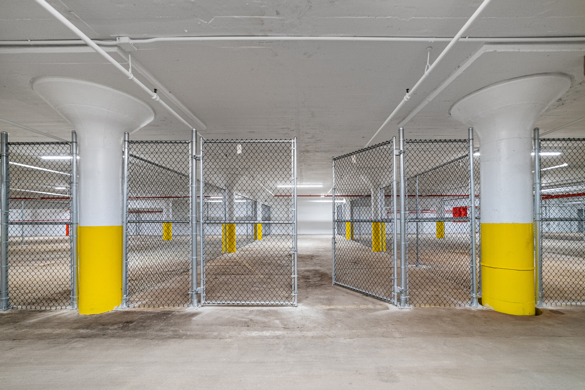 799 E 73rd St, Cleveland, OH for lease Interior Photo- Image 1 of 3
