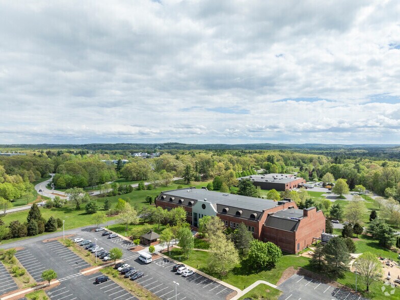 27 Jackson Rd, Devens, MA à vendre - Aérien - Image 2 de 6