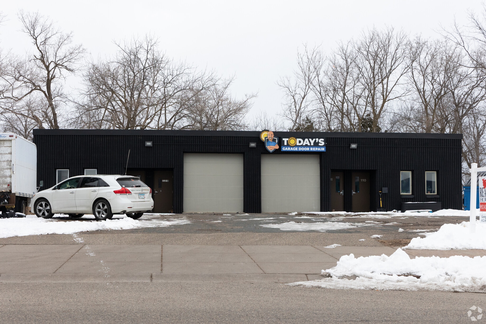 102 Hamel Rd, Medina, MN for sale Primary Photo- Image 1 of 3