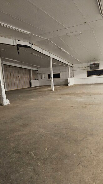 2127 Cadys Falls Rd, Morristown, VT à louer - Photo du bâtiment - Image 2 de 4