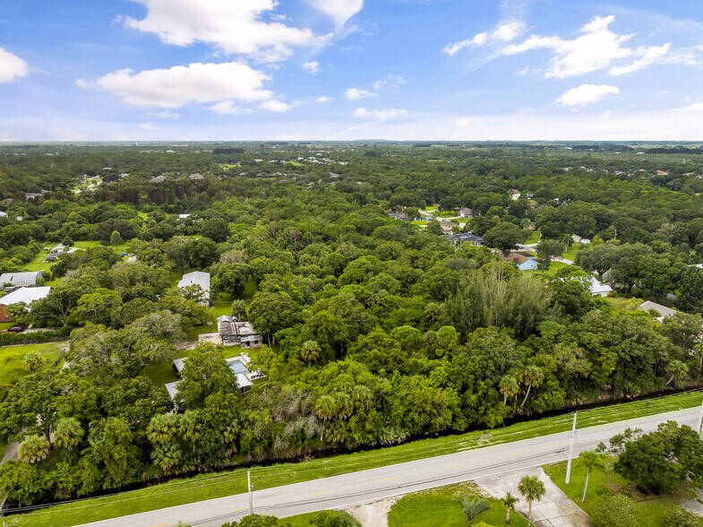 6145 45th st, Vero Beach, FL for sale - Building Photo - Image 3 of 11