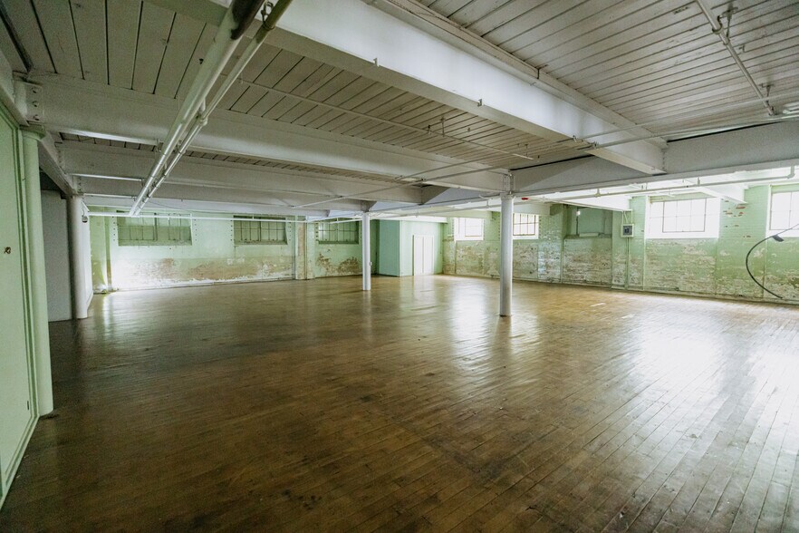 250 Mill St, Taylors, SC à louer - Photo du bâtiment - Image 3 de 11