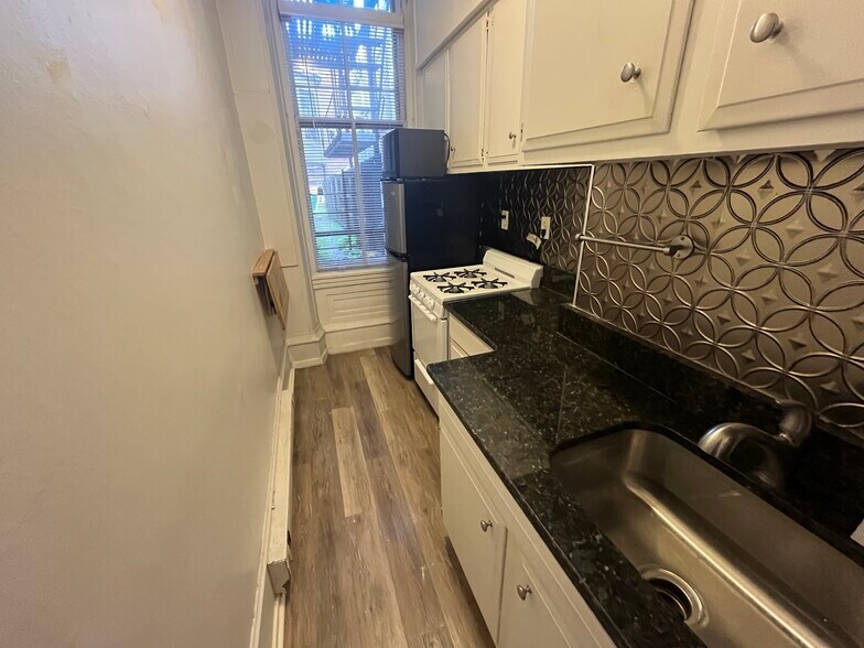 1128 Spruce St, Philadelphia, PA à vendre - Photo intérieure - Image 3 de 9