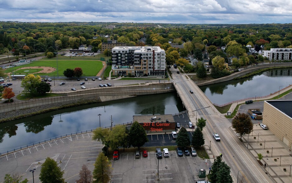 307 E Center St, Rochester, MN for sale - Building Photo - Image 2 of 8