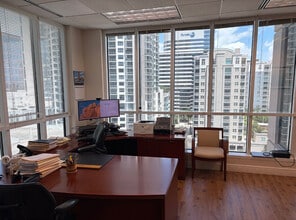 515 E las olas Blvd, Fort Lauderdale, FL for lease Interior Photo- Image 2 of 4