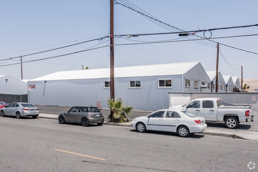 1040 N Olive St, Anaheim, CA for sale - Building Photo - Image 2 of 5