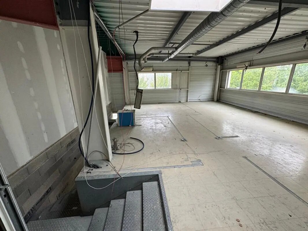 Office in Toulouse for lease Building Photo- Image 1 of 5