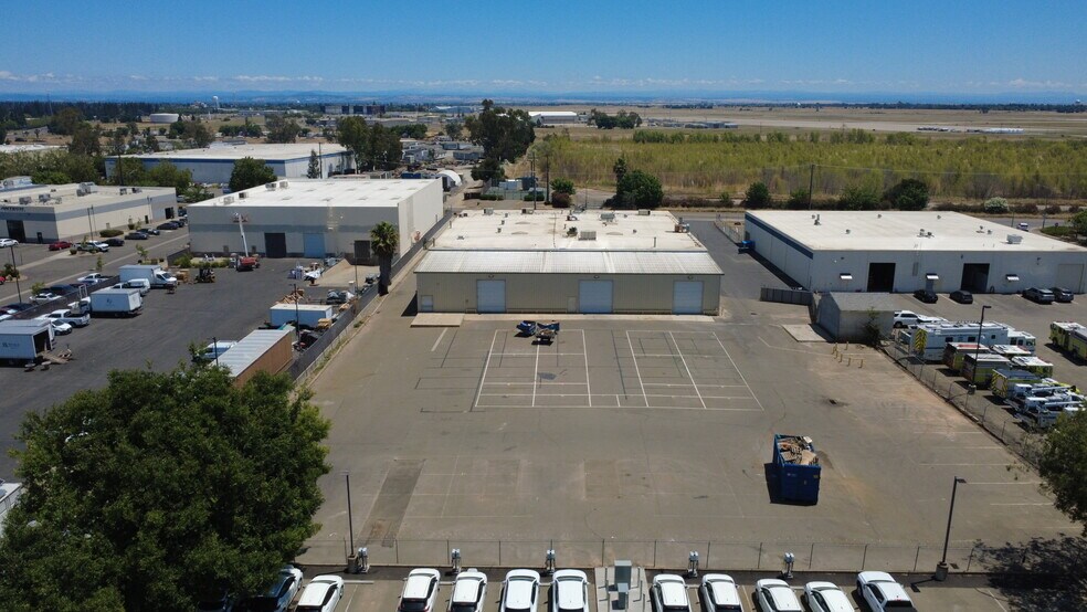 3850 Happy Ln, Sacramento, CA à vendre - Photo du bâtiment - Image 3 de 13