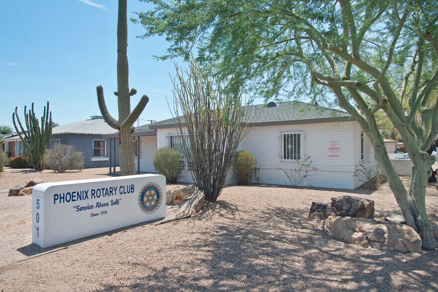 501 E Osborn Rd, Phoenix, AZ à vendre - Photo du bâtiment - Image 2 de 11