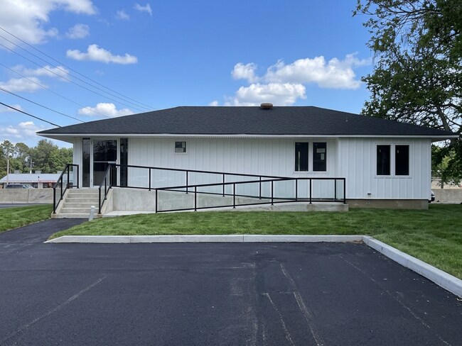 Plus de détails pour 4571 Sunrise Hwy, Bohemia, NY - Bureau à vendre