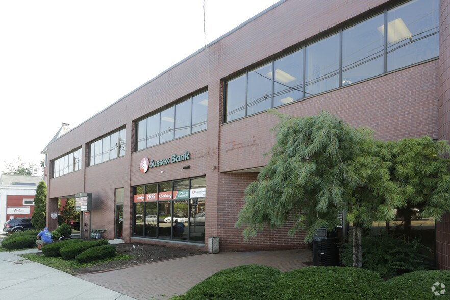 296 Kinderkamack Rd, Oradell, NJ à louer - Photo du bâtiment - Image 2 de 4