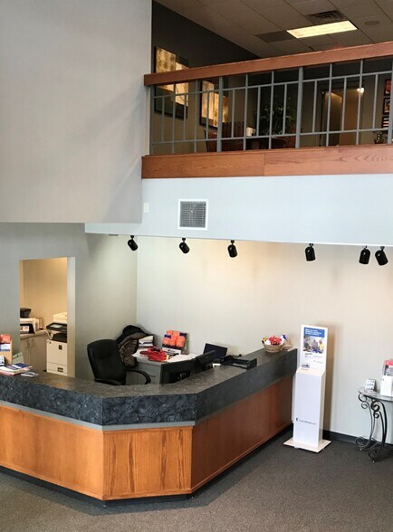 3070 Helsan Dr, Richfield, WI for lease - Interior Photo - Image 2 of 7