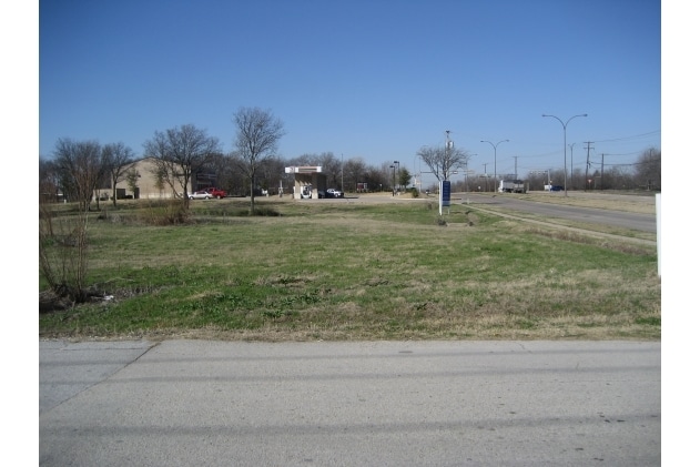 1910 E Sublett Rd, Arlington, TX à louer - Photo du bâtiment - Image 3 de 22