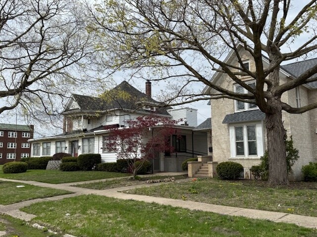 304 N 5th St, Rockford, IL à vendre - Photo du bâtiment - Image 3 de 12