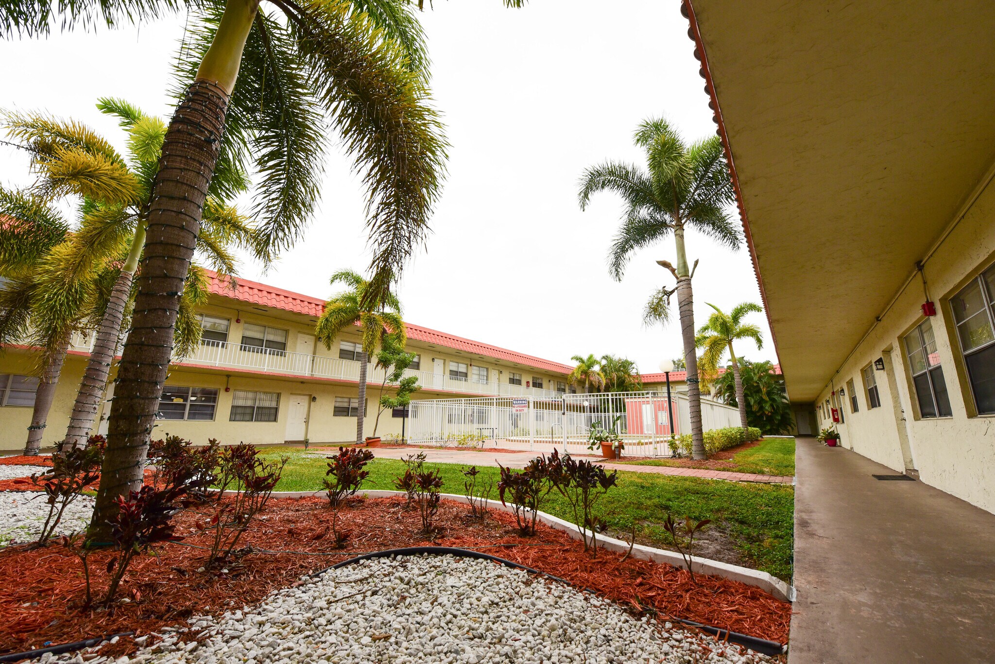 3400-3460 NW 50th Ave, Lauderdale Lakes, FL for sale Building Photo- Image 1 of 25