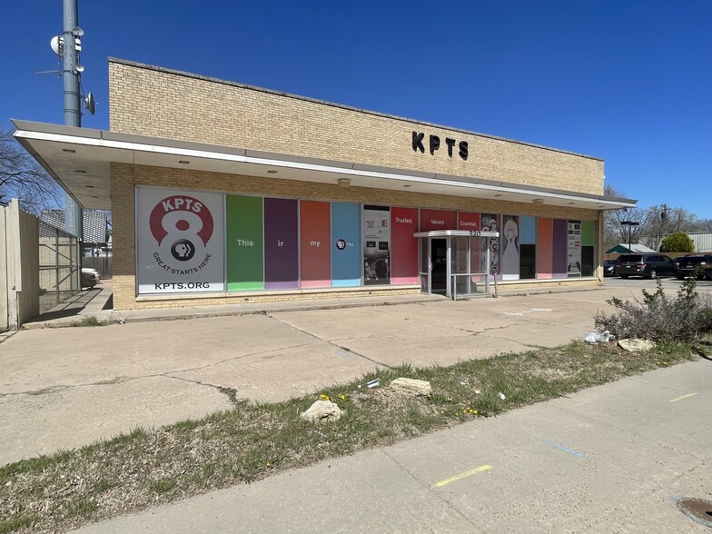 320 W 21st St, Wichita, KS for sale - Building Photo - Image 1 of 1