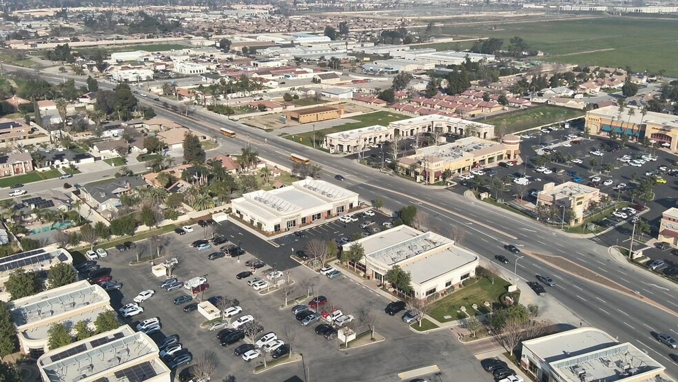 9730 Brimhall Rd, Bakersfield, CA for lease - Commercial Listing Video - Image 2 of 13