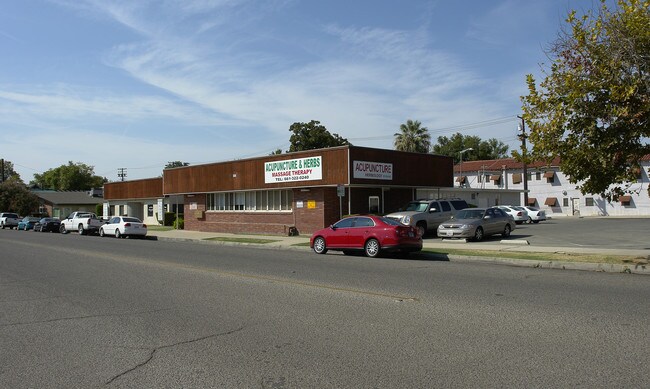 Plus de détails pour 2010-2020 17th St, Bakersfield, CA - Bureau, Bureau/Médical à louer